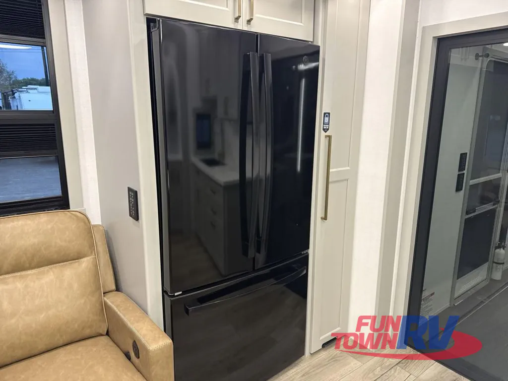 2026 Brinkley Model G 3520, Photos photo 25