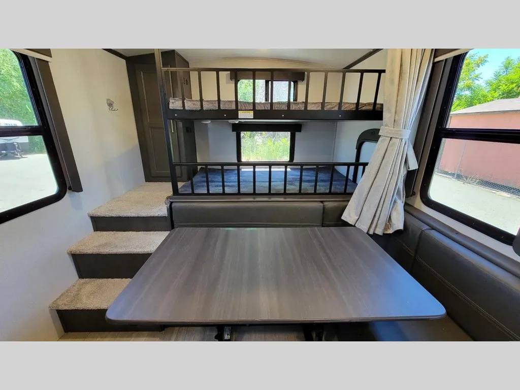 2024 Keystone RV Cougar Half-Ton 30BHS, Photos photo 16