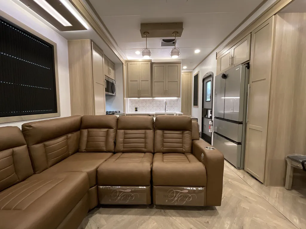 2026 Keystone Raptor 441, Photos photo 18