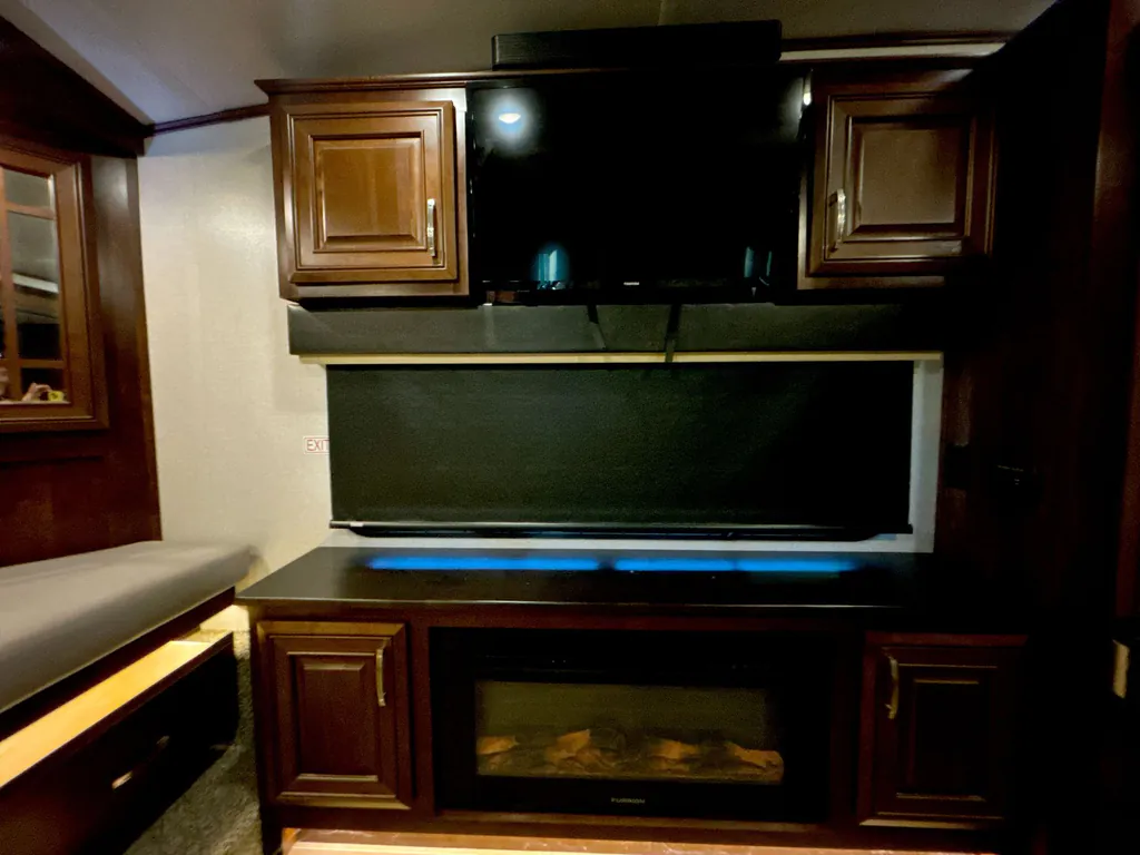 2020 Jayco Pinnacle 36FBTS, Photos photo 16