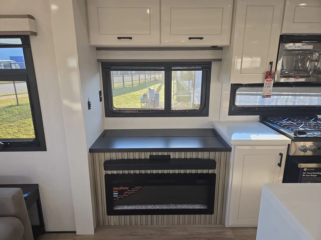 2027 Jayco Pinnacle 36FBTS, Photos photo 12