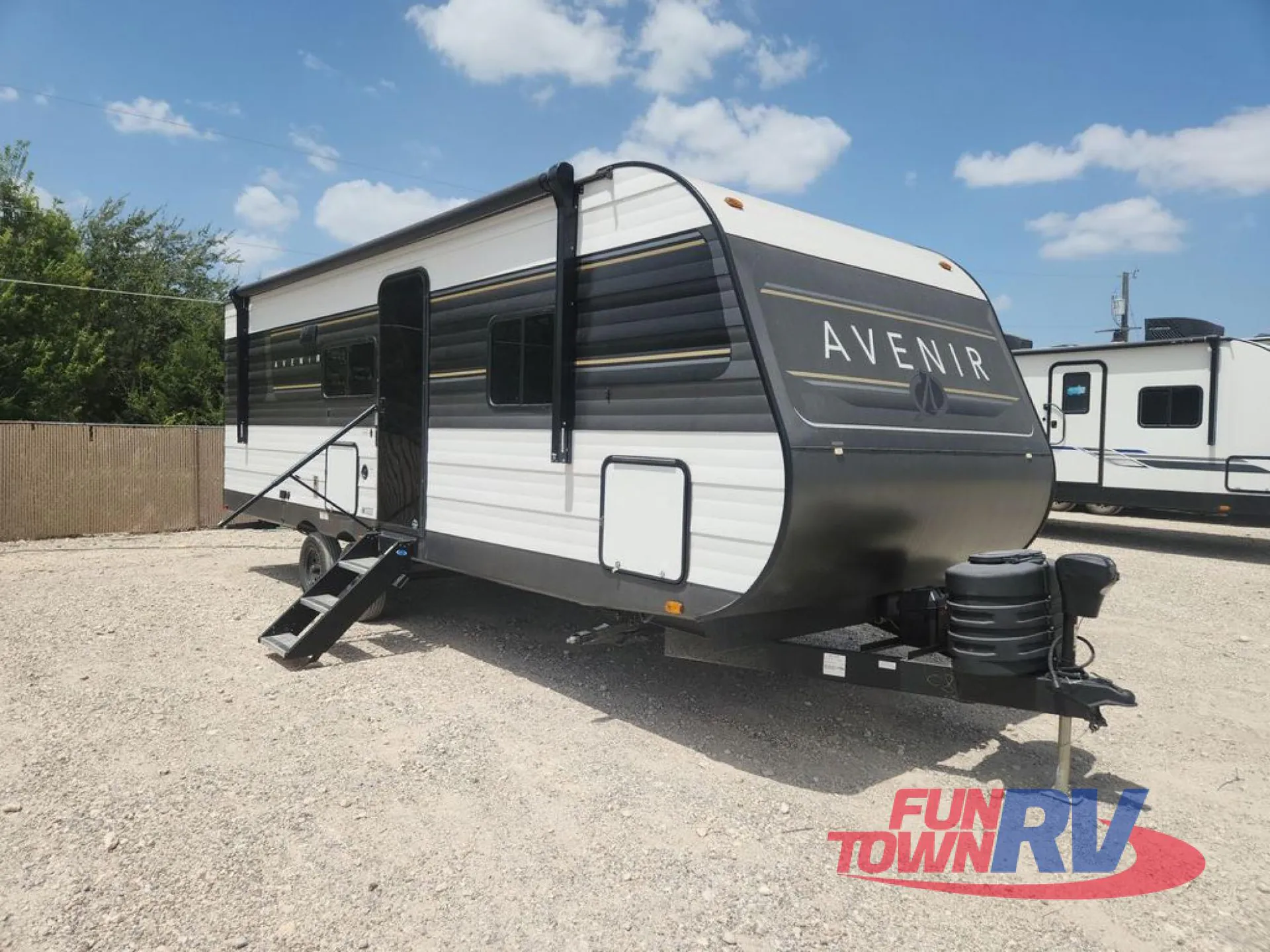 2025 Cruiser RV Avenir 24RB - Photo 2