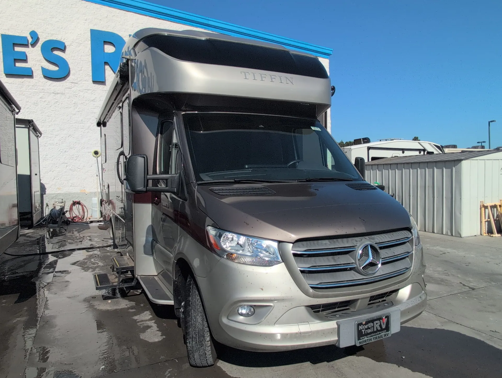 2020 Tiffin Wayfarer 24 TW dealer photo 1 from Camping World