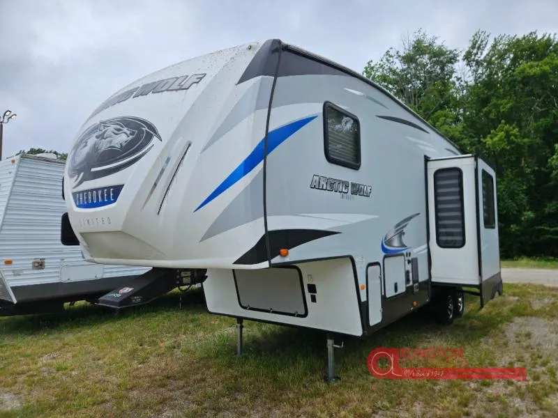 2020 Forest River RV Cherokee Arctic Wolf 311ML - Photo 3