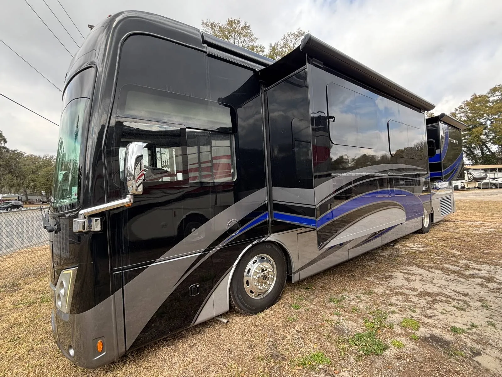 2023 Thor Motor Coach Tuscany 40RT - Photo 2
