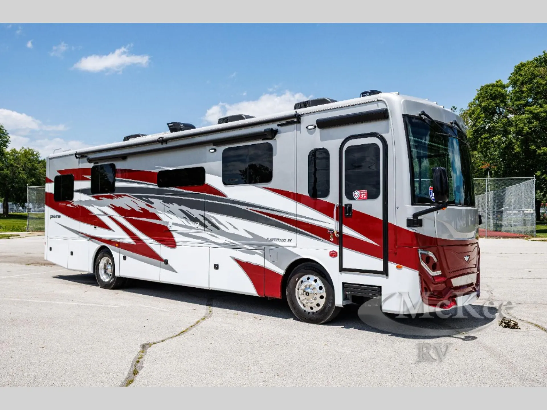 2026 Fleetwood Frontier 38RT - Photo 2