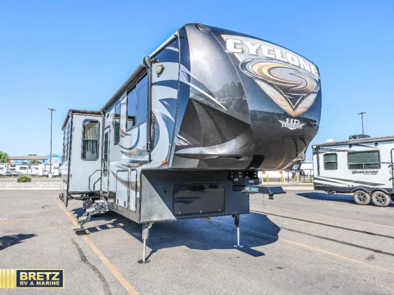2017 Heartland Cyclone Used    3800 - Main photo