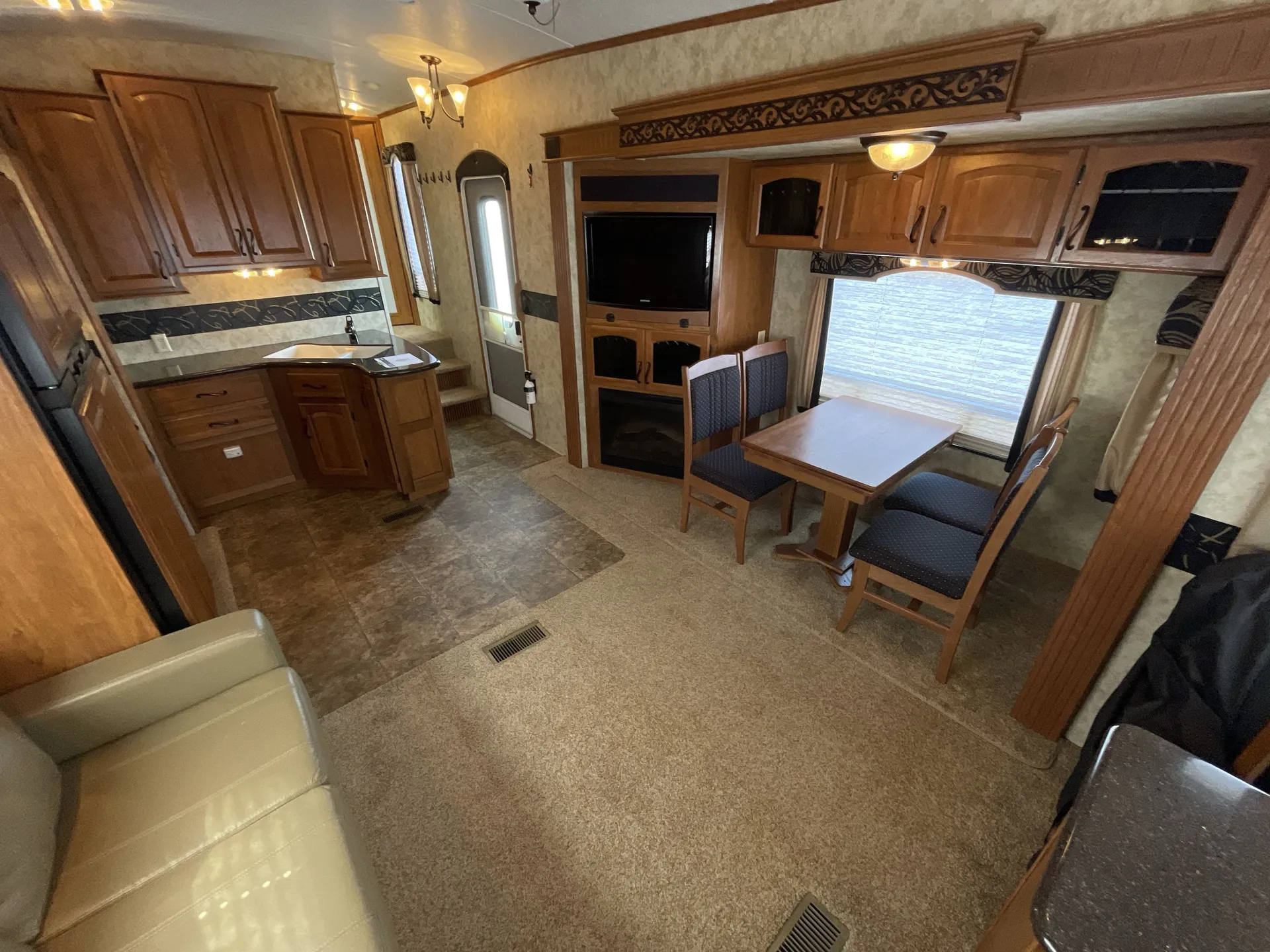 2012 Keystone Montana 3100RL — living area main