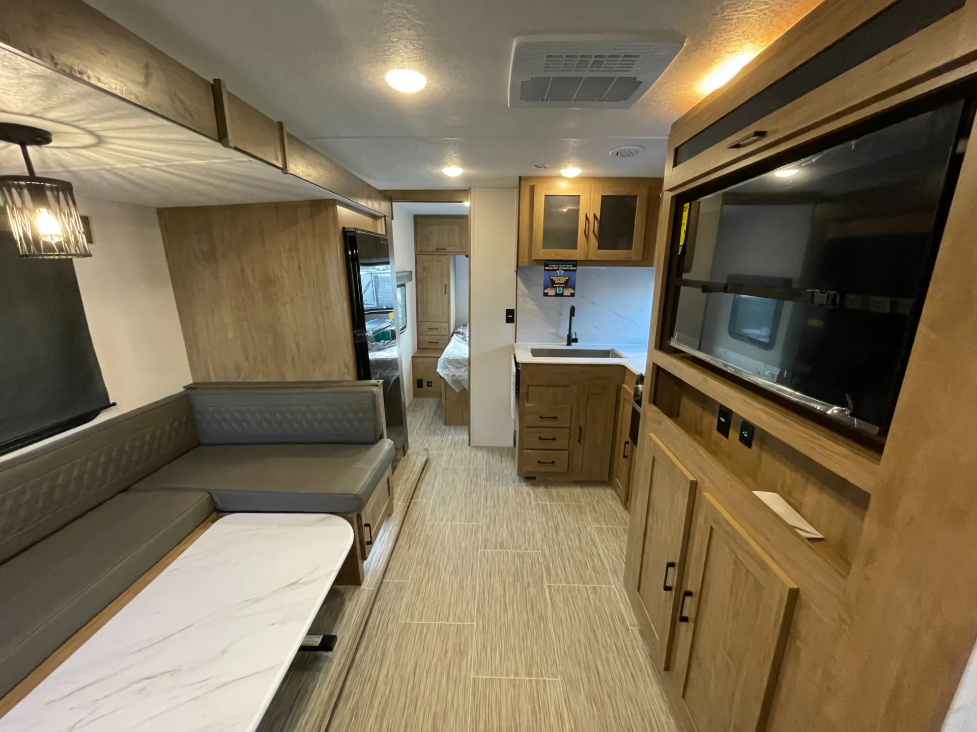 2024 Coachmen Freedom Express Ultra Lite 258BHS - Photo 2