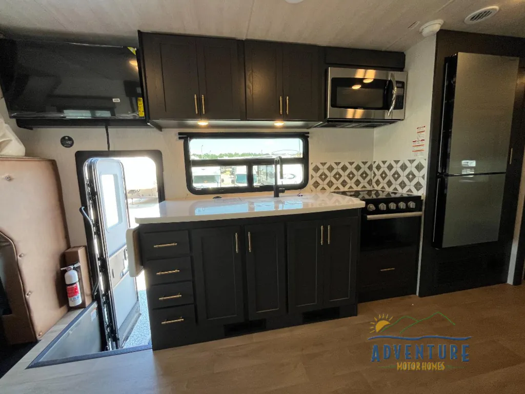 2027 Nexus Maximus 34MX, Photos photo 12