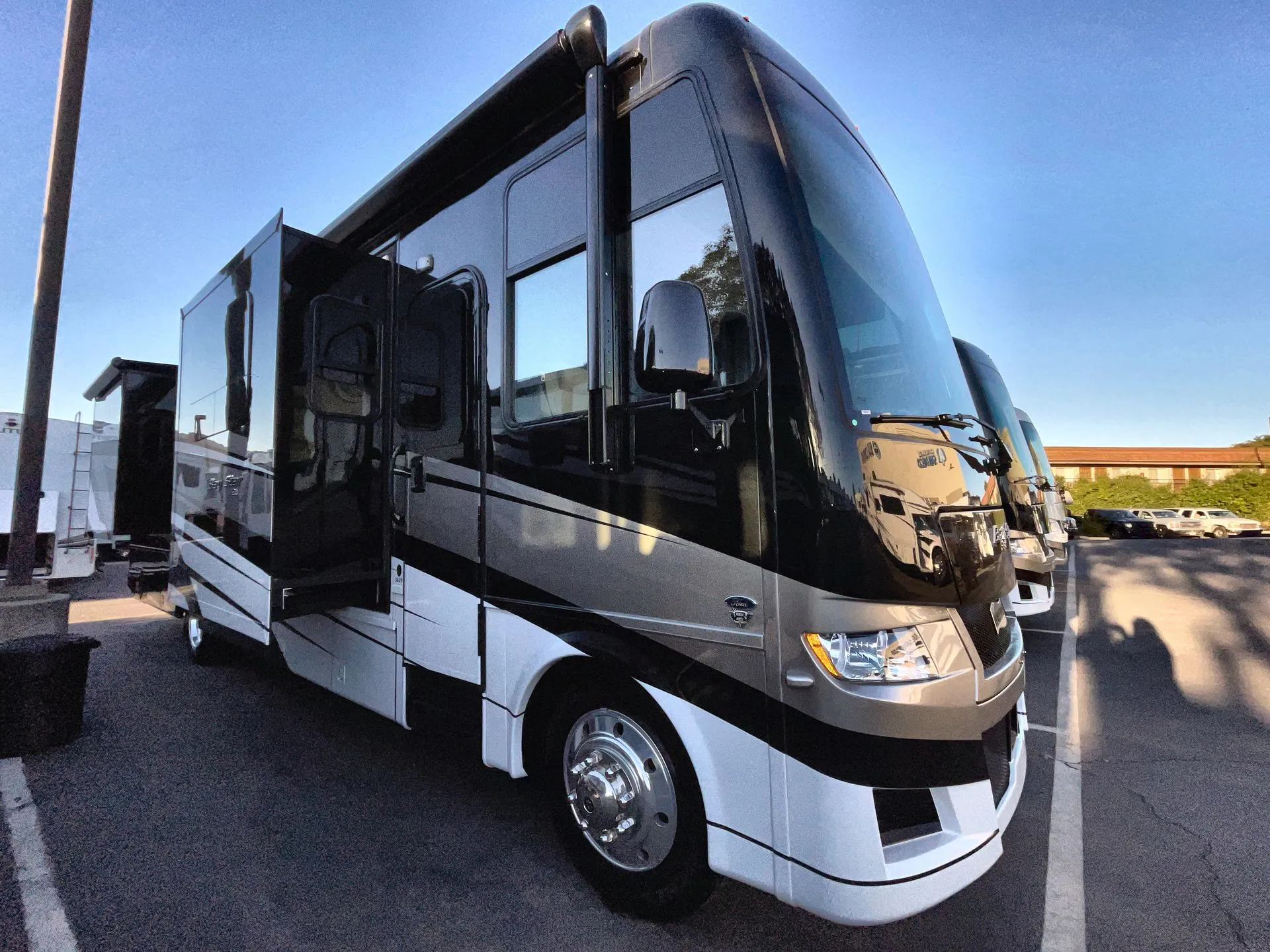 2025 Newmar Bay Star 3629 - Photo 3