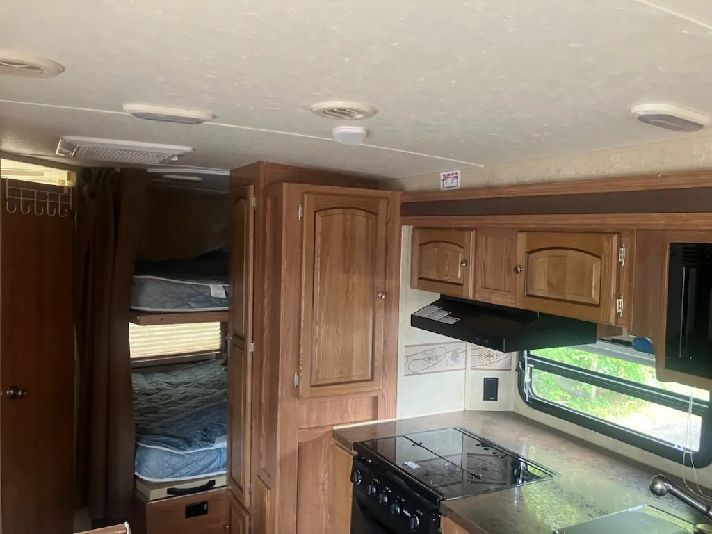 2015 Forest River Flagstaff Super Lite 27BESS, Photos photo 11