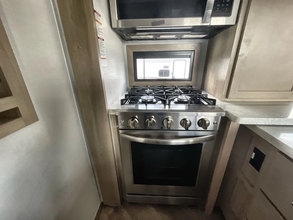 2026 Keystone Raptor 433, Photos photo 10