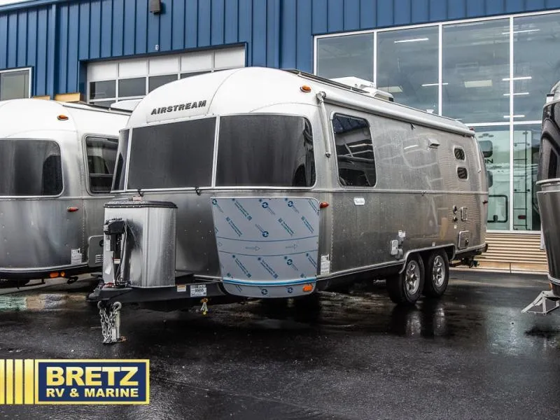 2025 Airstream Flying Cloud 23FB - Photo 4
