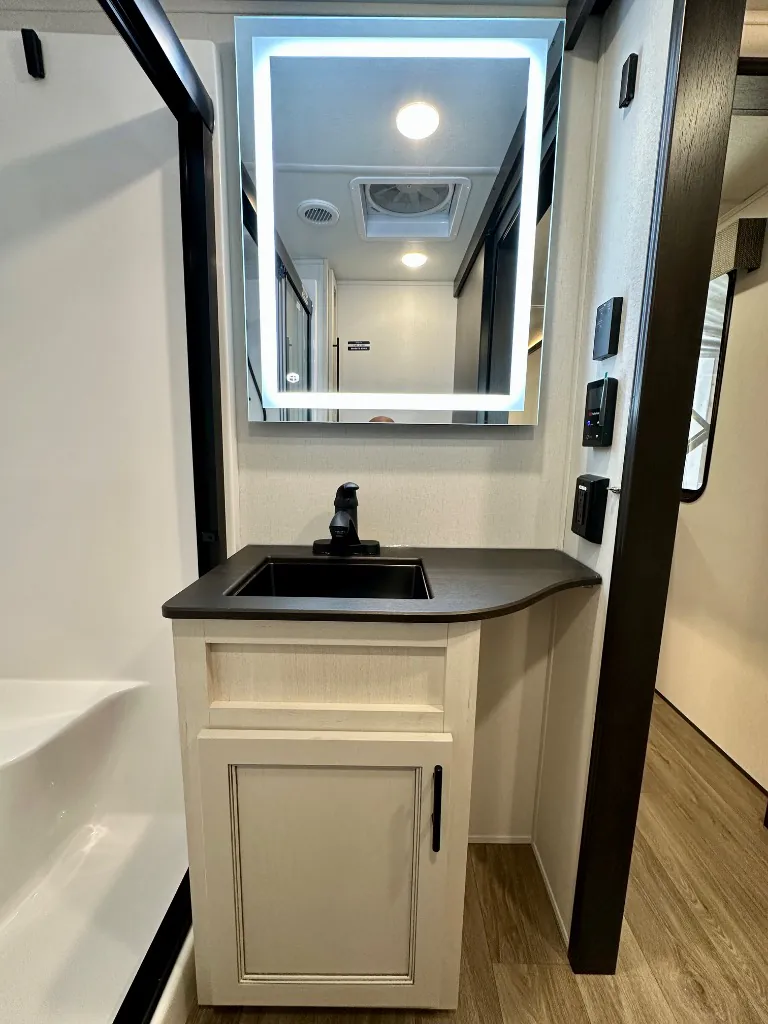 2027 Forest River Sabre 36FLX, Photos photo 15
