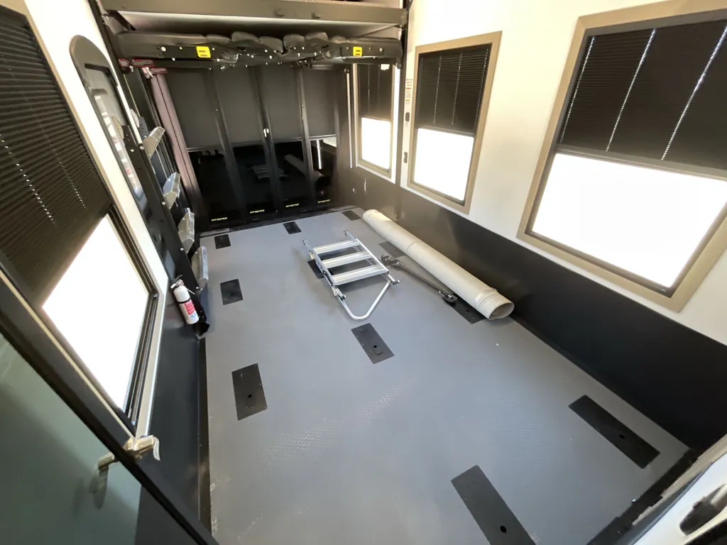 2025 Keystone Raptor 415, Photos photo 26