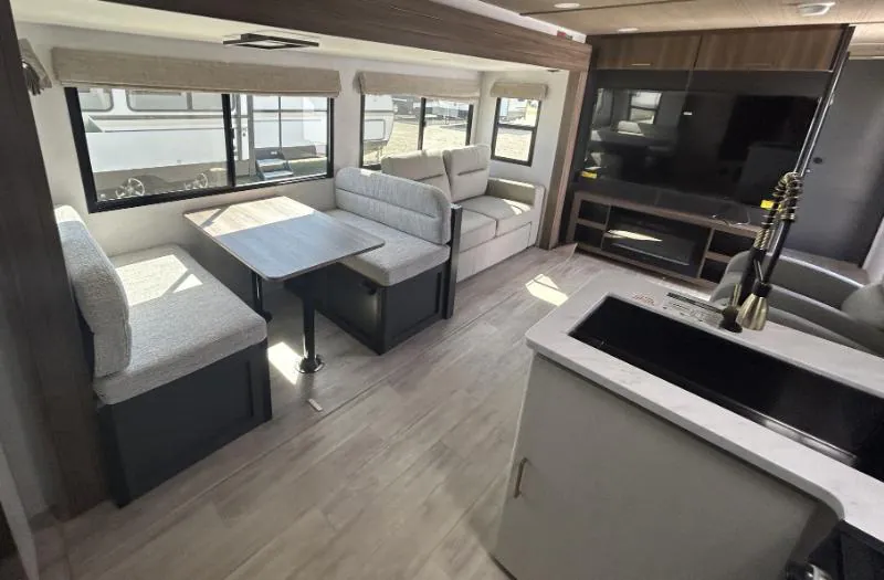 2027 Forest River Vibe 2600RK — Photo 5