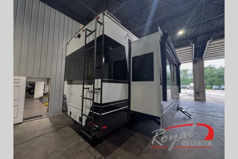 2027 Brinkley Model Z 3600 - Photo 3