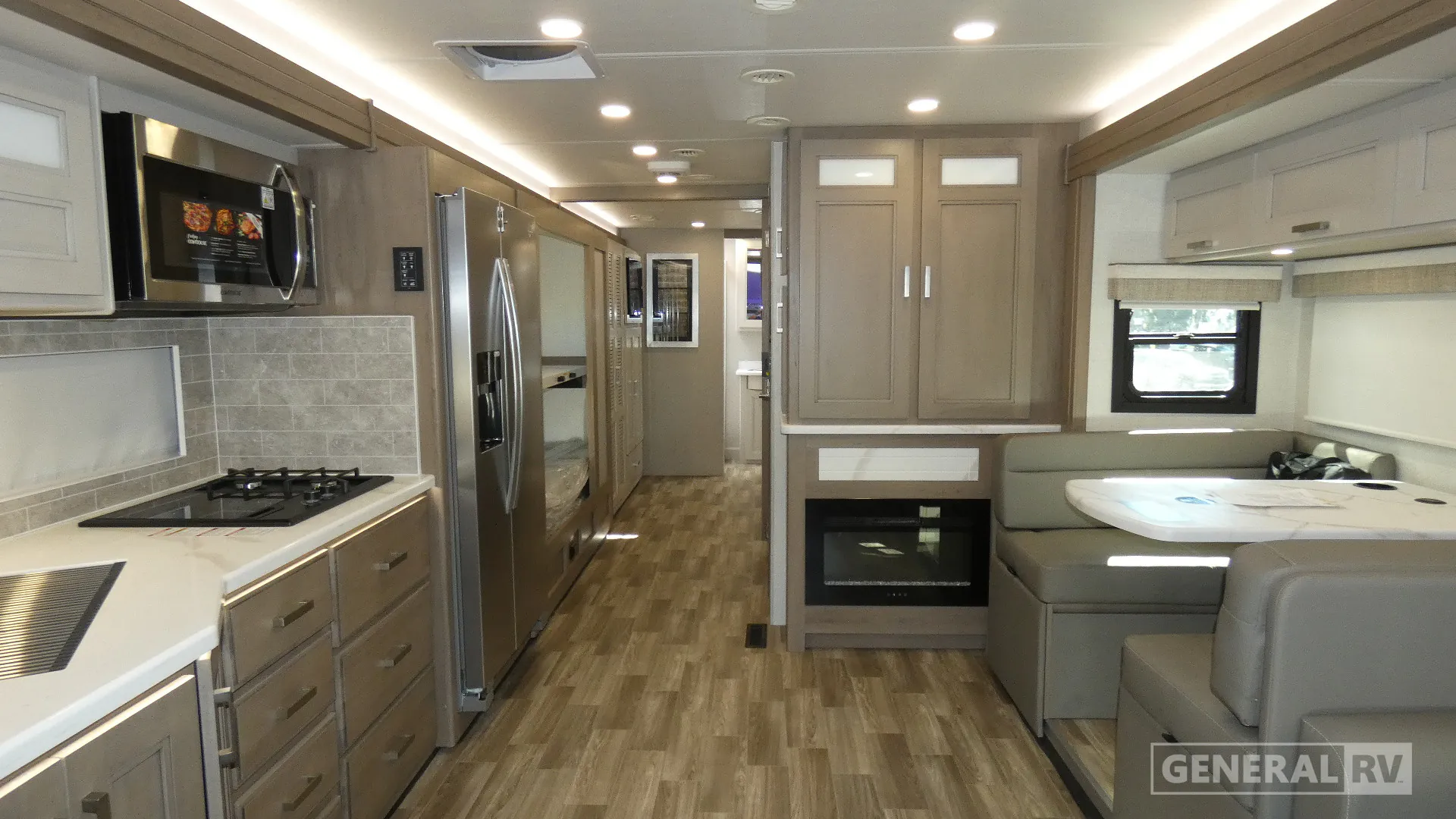 2027 Thor Motor Coach Pasadena SV 38XL - Photo 3