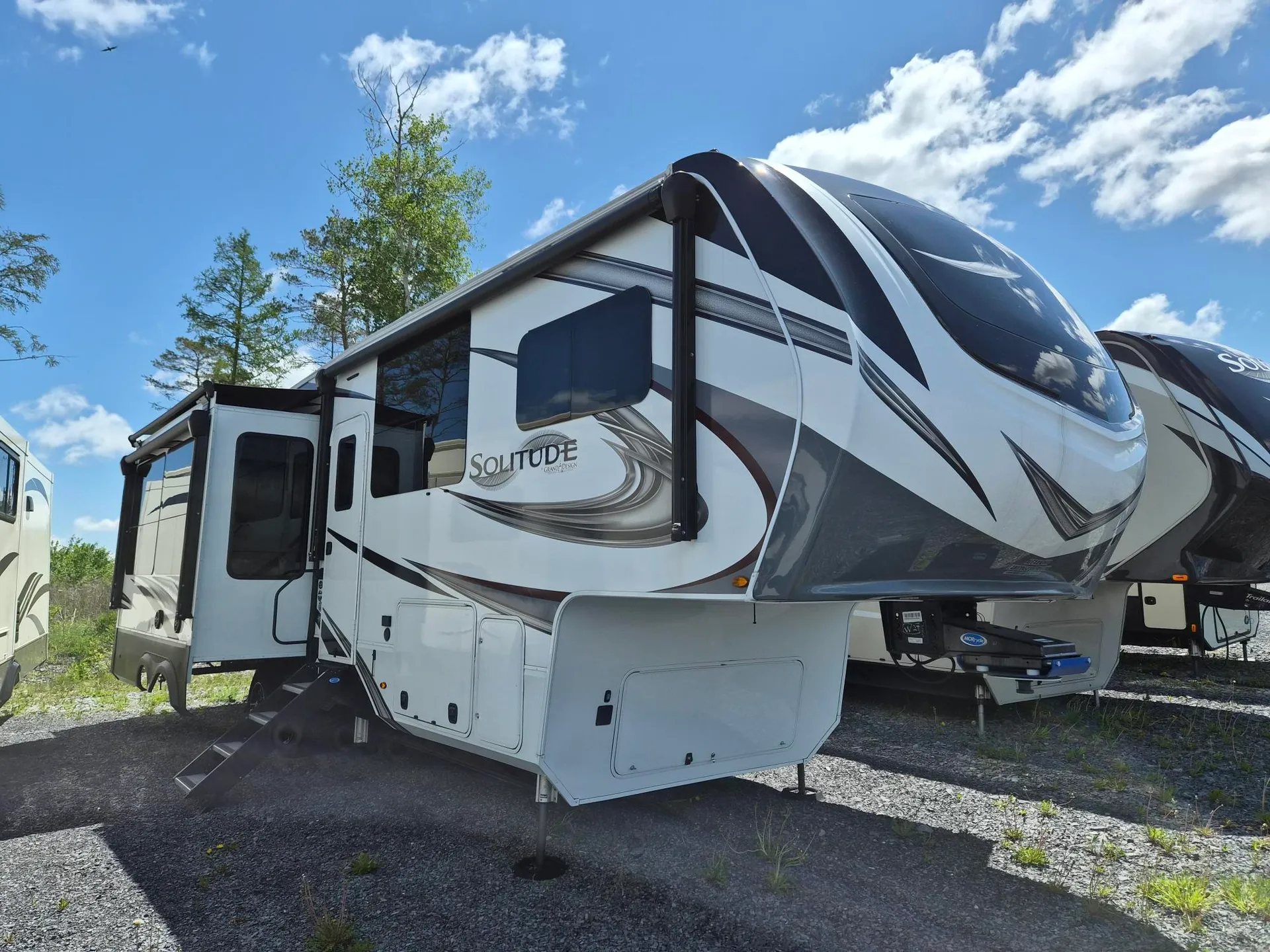 2023 Grand Design Solitude 280RK - Photo 2