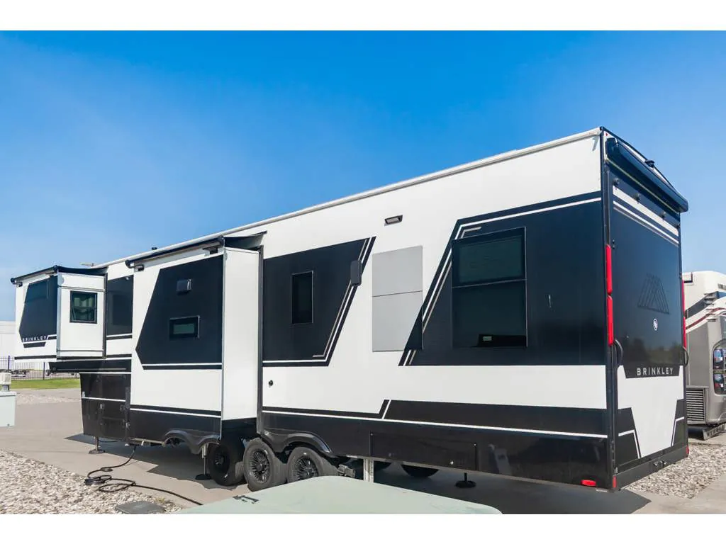 2025 Brinkley Model G 3500, Photos photo 4