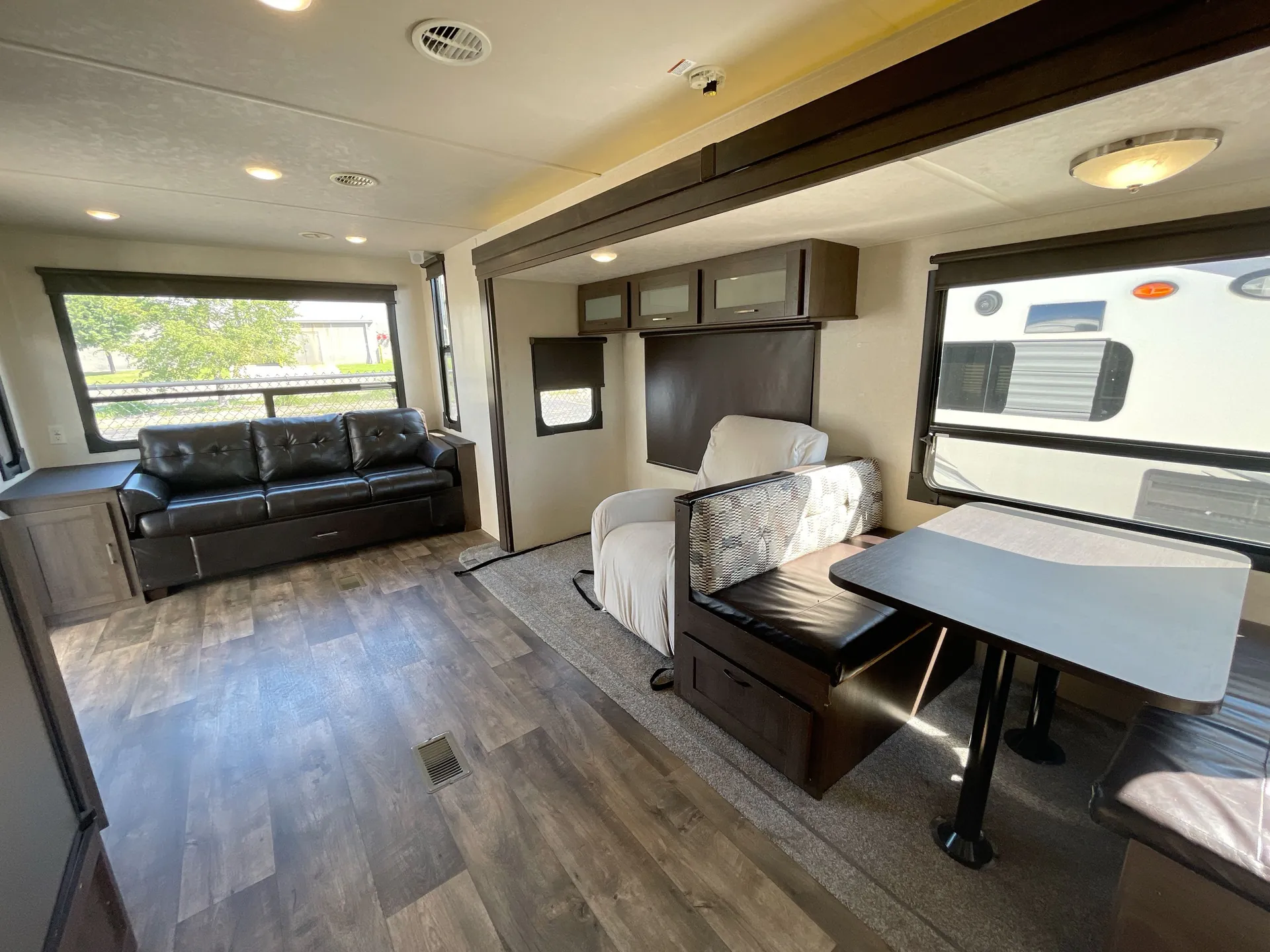 2018 Forest River Wildwood 28RLSS dealer photo 3 from Camping World
