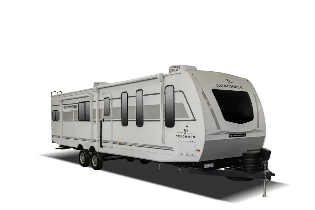 Freedom Express Ultra Lite 298FDS by Coachmen | RV Envy