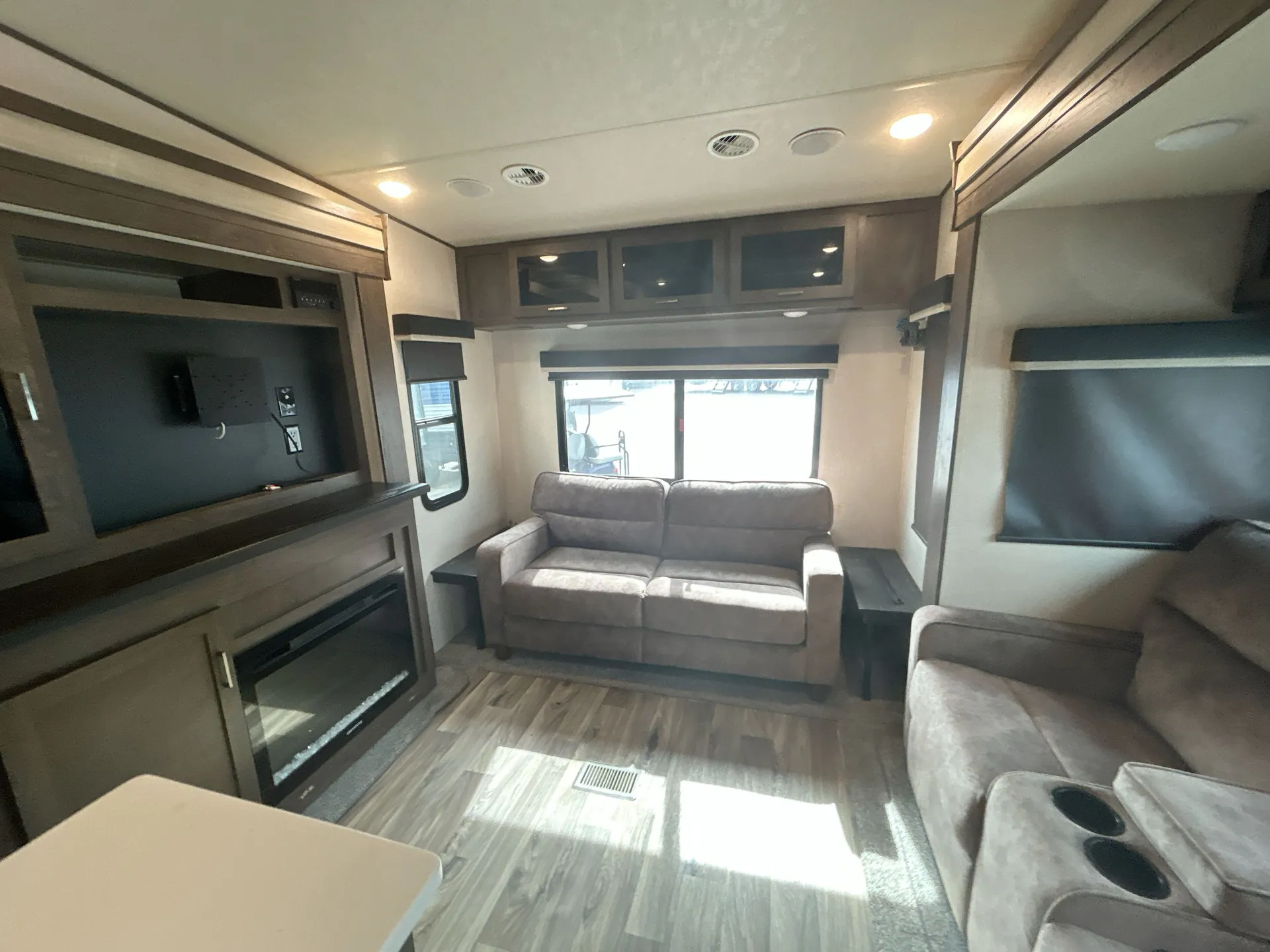 2018 Forest River Salem Hemisphere Hyper-Lyte 29RLSHL — living area main
