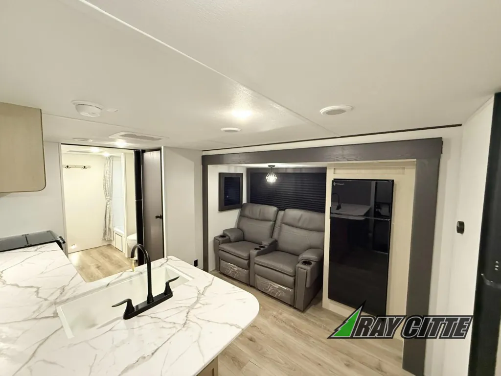 2026 Shasta RVs i-5 Edition 526RBS, Photos photo 15
