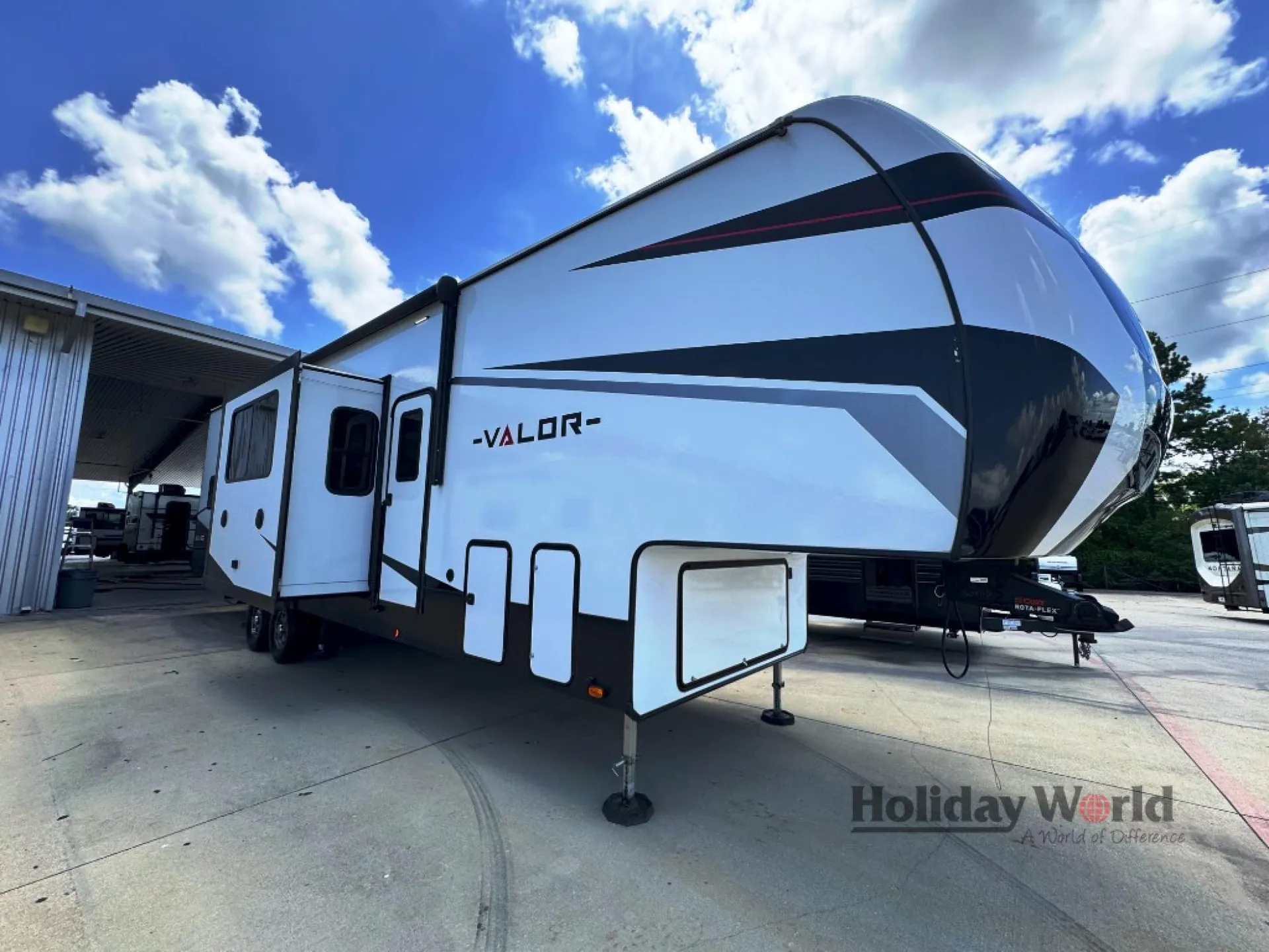 2023 Alliance RV Valor 36A15 - Photo 2