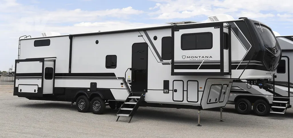 2026 Keystone Montana High Country 377FL, Photos photo 2