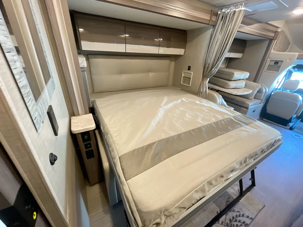 2023 Thor Motor Coach Tiburon 24FB, Photos photo 12