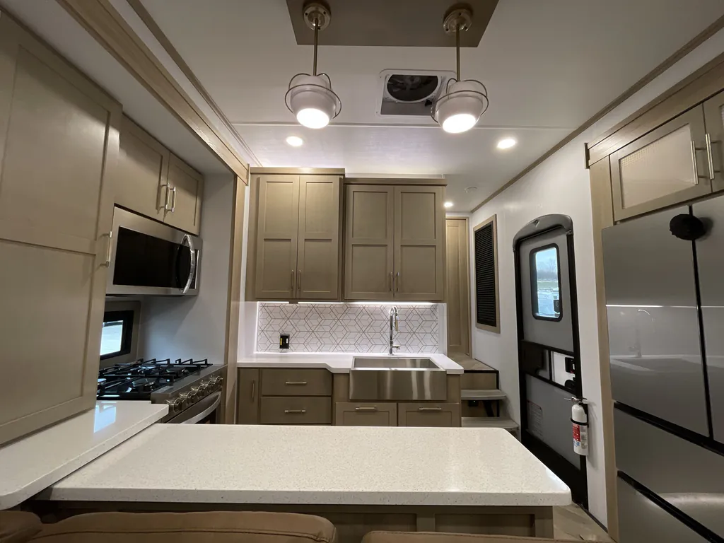 2026 Keystone Raptor 441, Photos photo 21