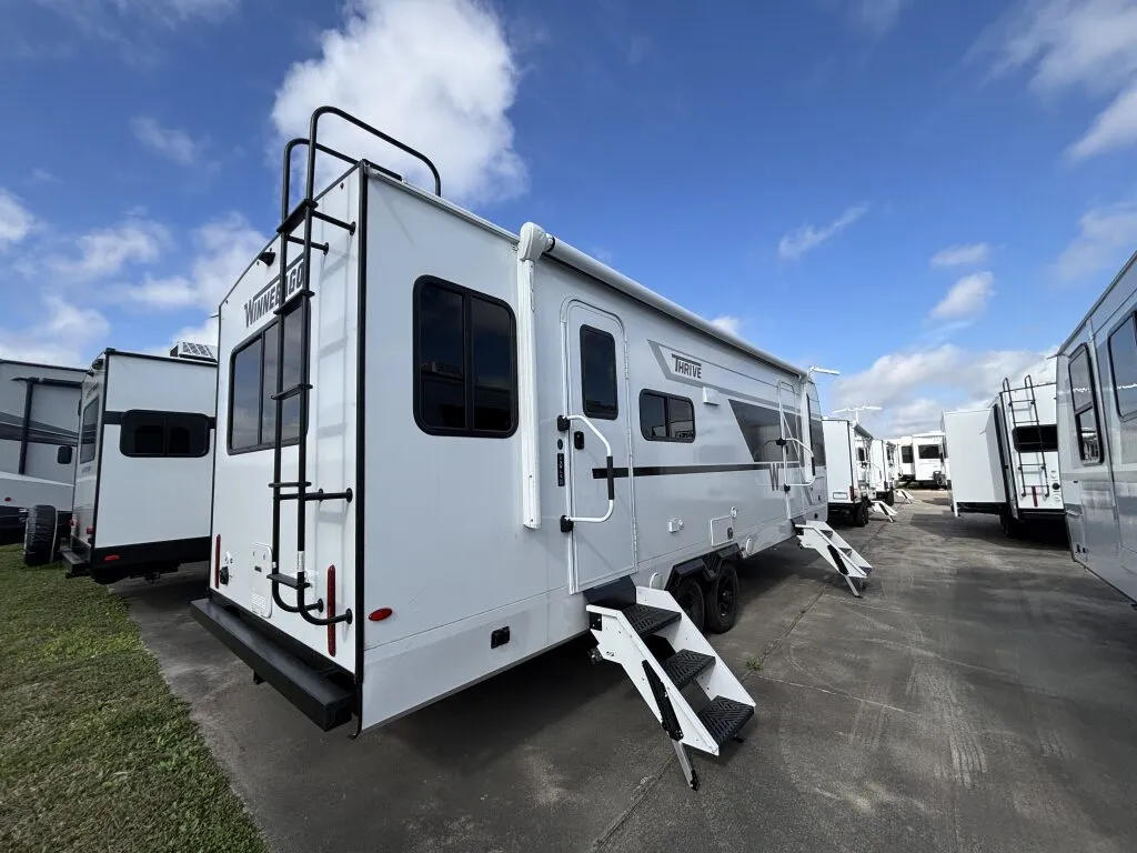 2026 Winnebago Thrive 25RLS - Photo 3