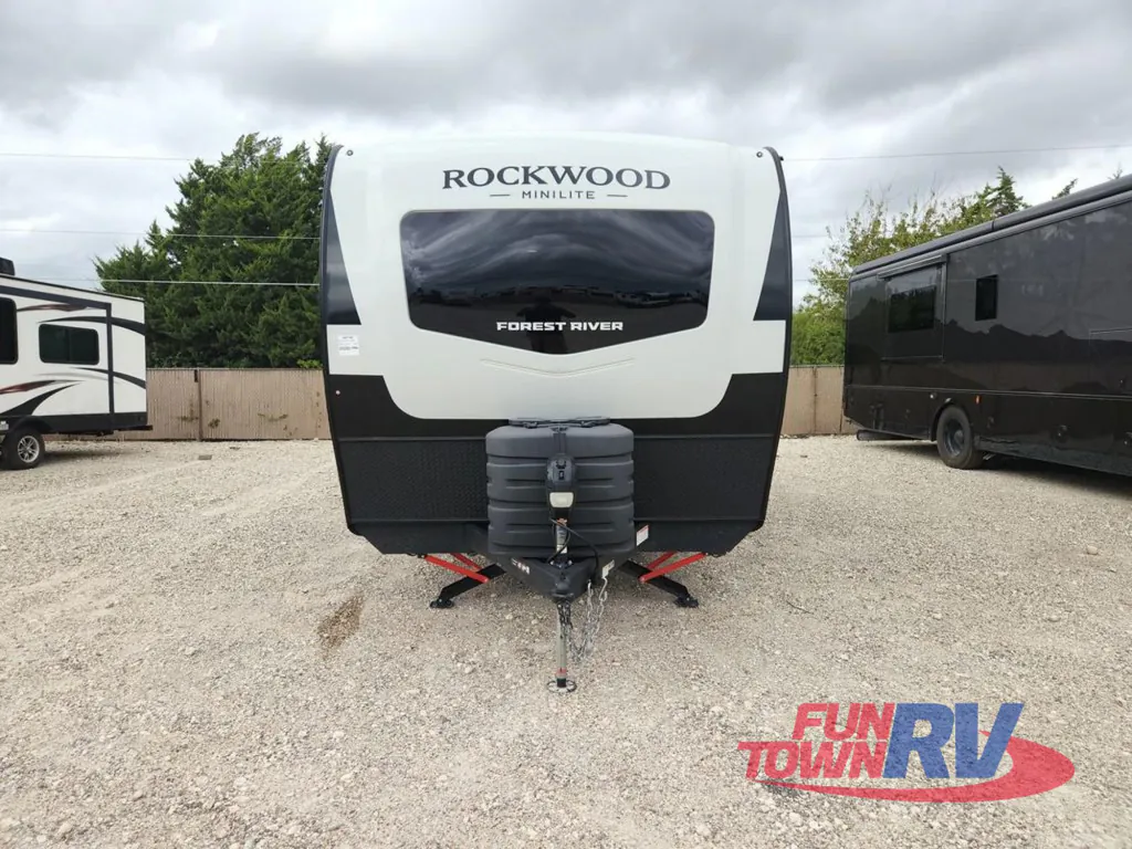 2026 Forest River Rockwood Mini Lite 2109S, Photos photo 3