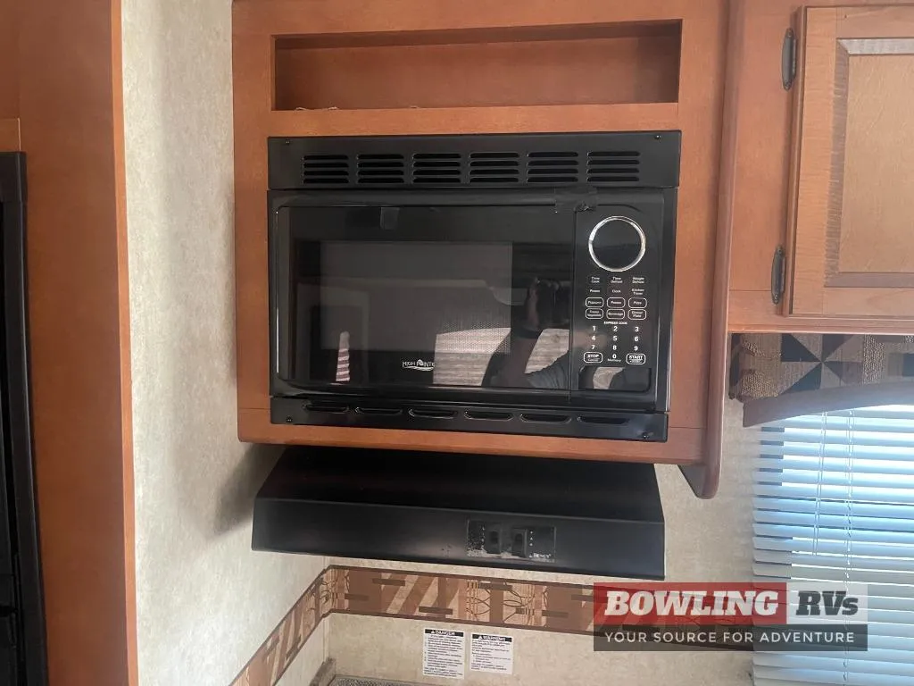 2013 Gulf Stream RV Conquest 260RLS Lite - Photo 4