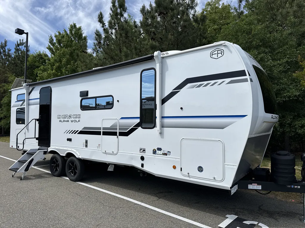 2026 Forest River Alpha Wolf 24TRUNK, Photos photo 5