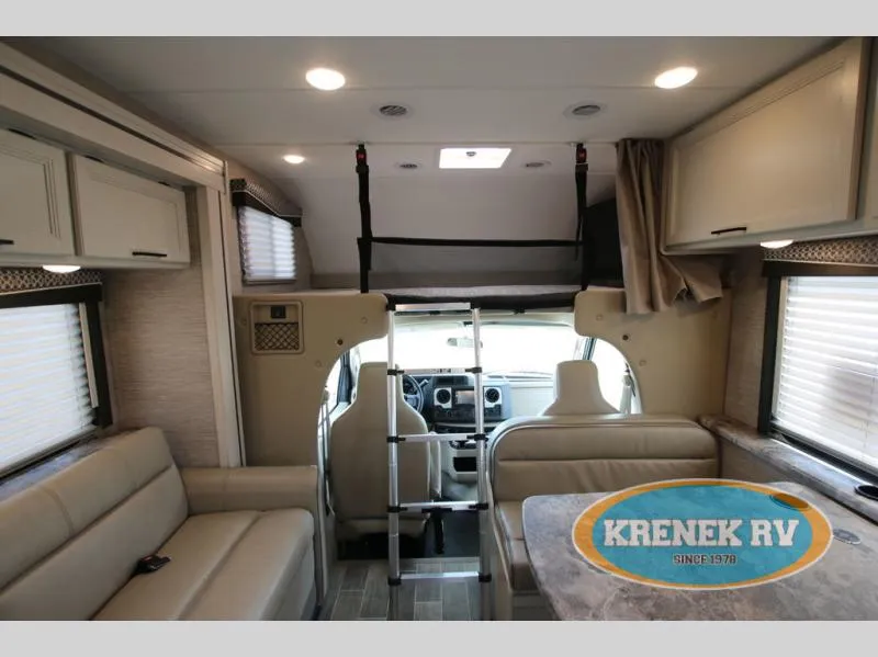 2022 Thor Motor Coach Chateau 30D - Photo 2