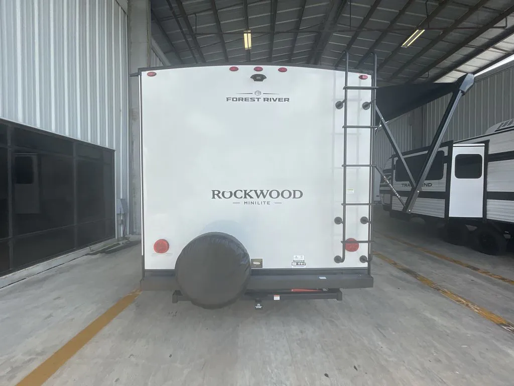 2027 Forest River Rockwood Mini Lite 2506FK — Photo 6