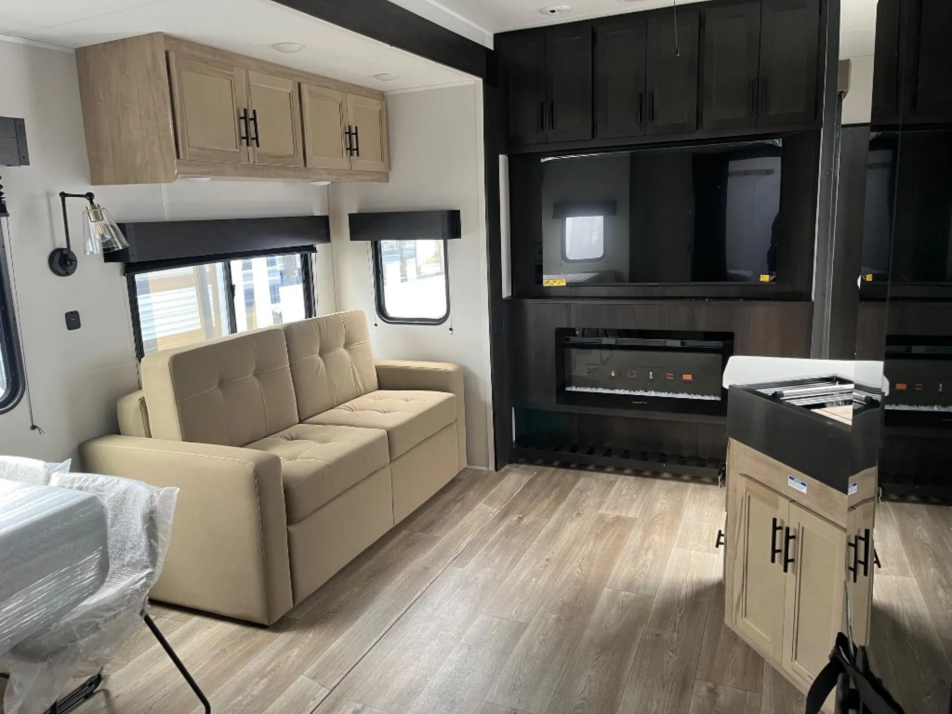 2027 Forest River Cherokee Timberwolf 39HBA — Photo 6