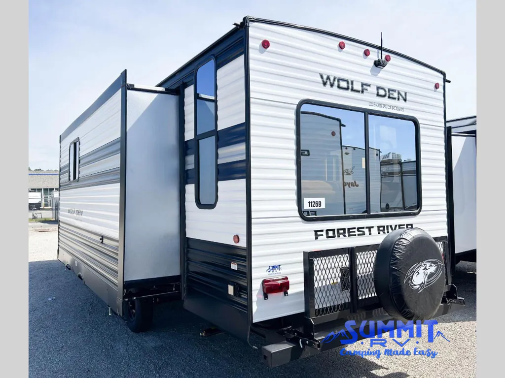 2026 Forest River Cherokee Wolf Den 273XLK, Photos photo 5