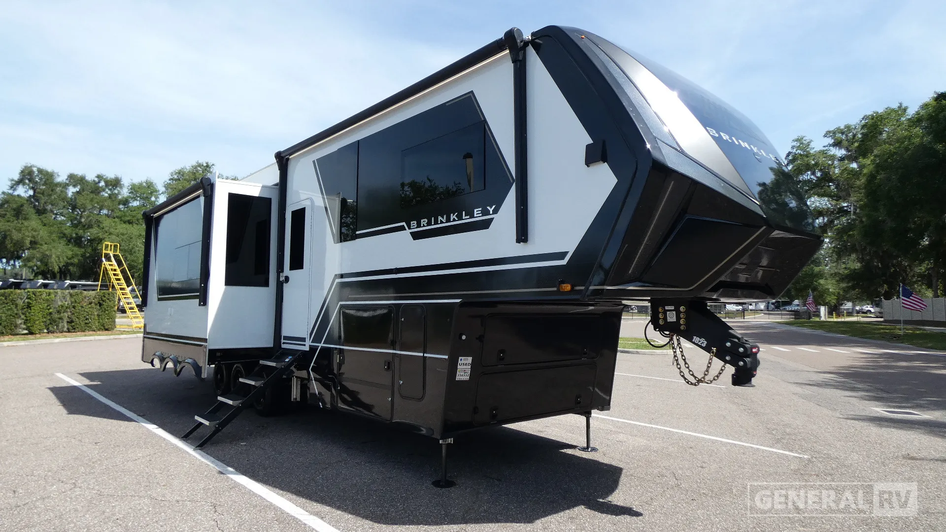 2025 Brinkley Model G 3250 - Photo 2