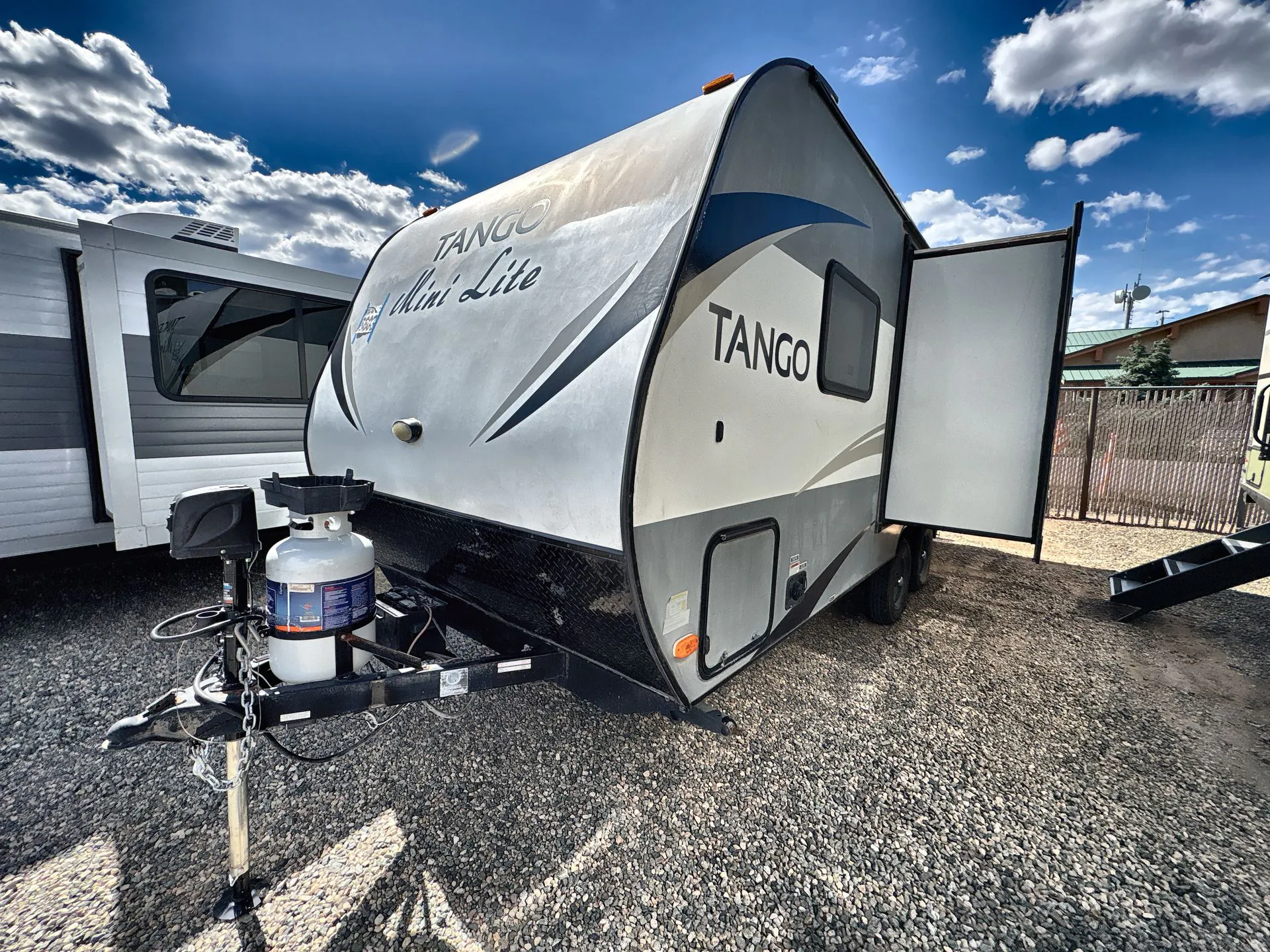 2018 Pacific Coachworks Tango Mini 18RBS - Photo 4