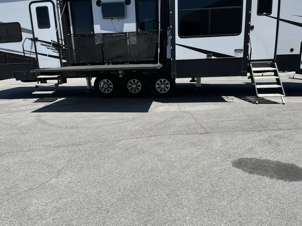 2023 Alliance RV Valor 42V13, Photos photo 38