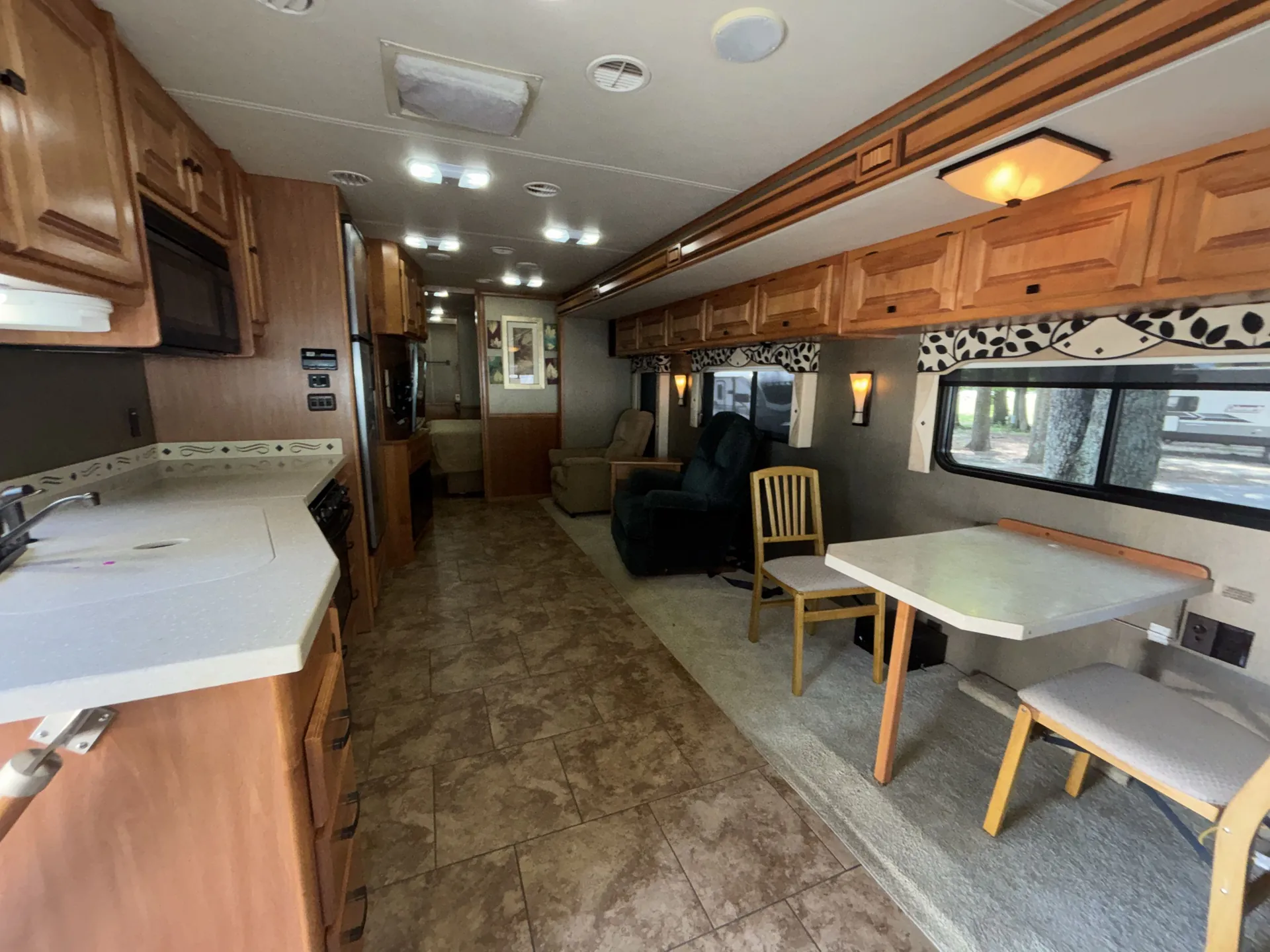 2013 Tiffin Open Road Allegro 36 LA — living area main