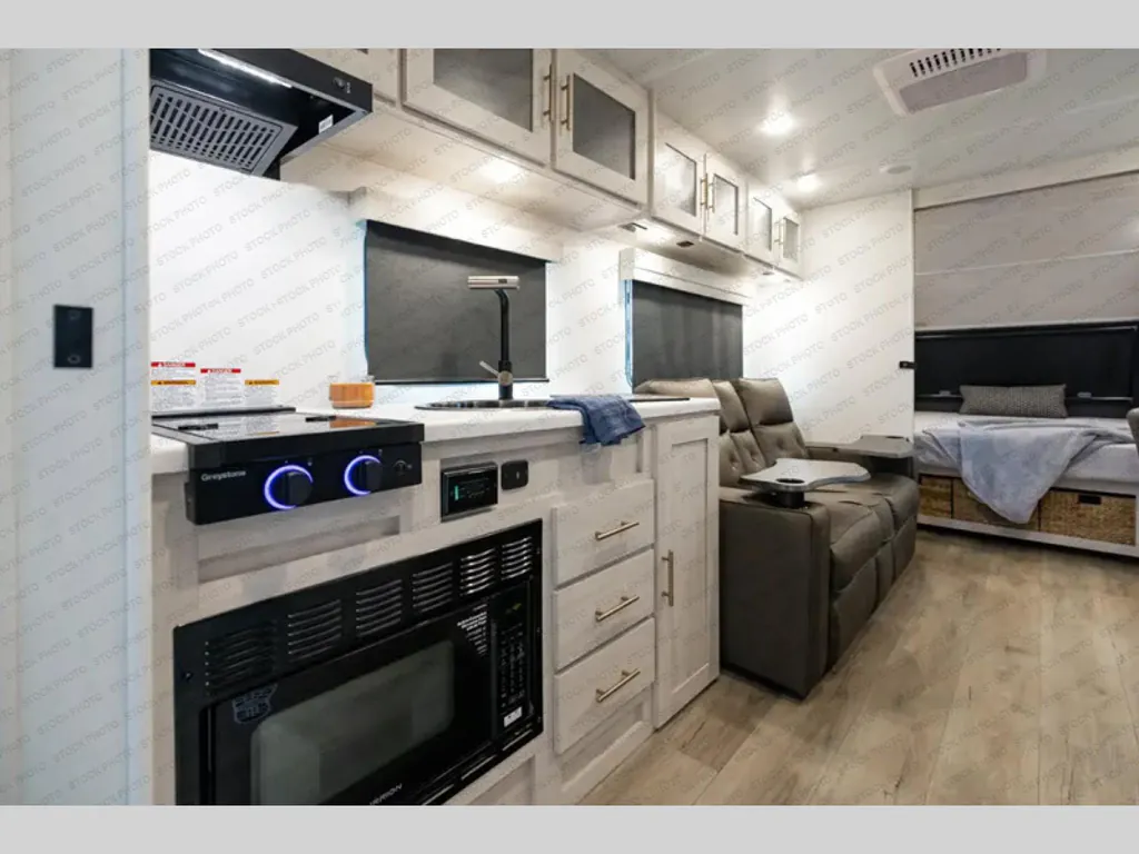 2027 Forest River R-Pod RP-207, Photos photo 3