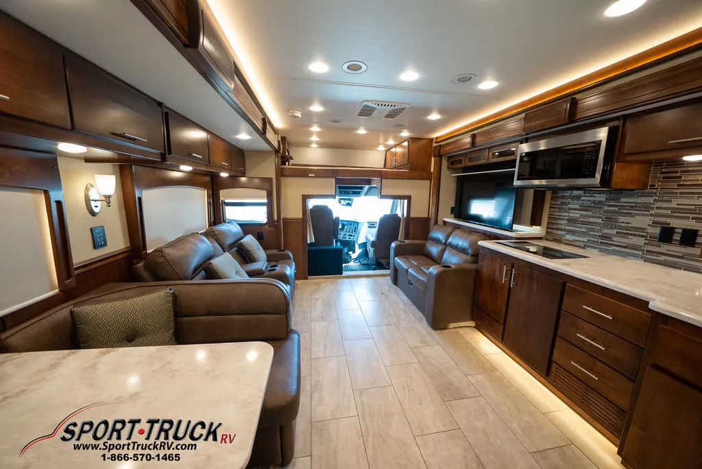 2022 Renegade RV Classic 45CMR - Photo 3