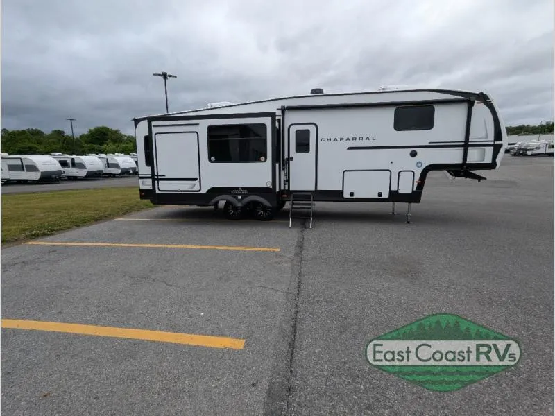 2027 Coachmen Chaparral 298RLS - Photo 3