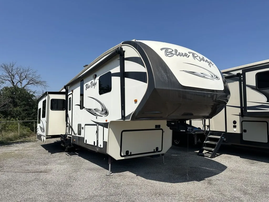 2016 Forest River Blue Ridge 3775RL - Photo 2