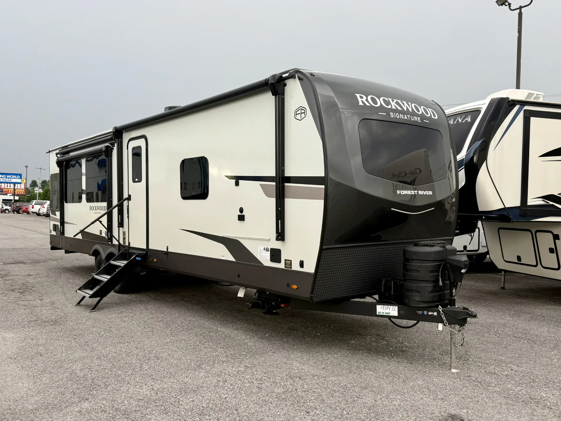 2026 Forest River Rockwood Signature 8337RL - Photo 2